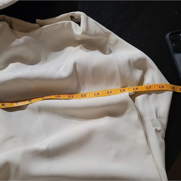 Stunning Balenciaga Paris Ivory top Size M - Picture 6 of 7